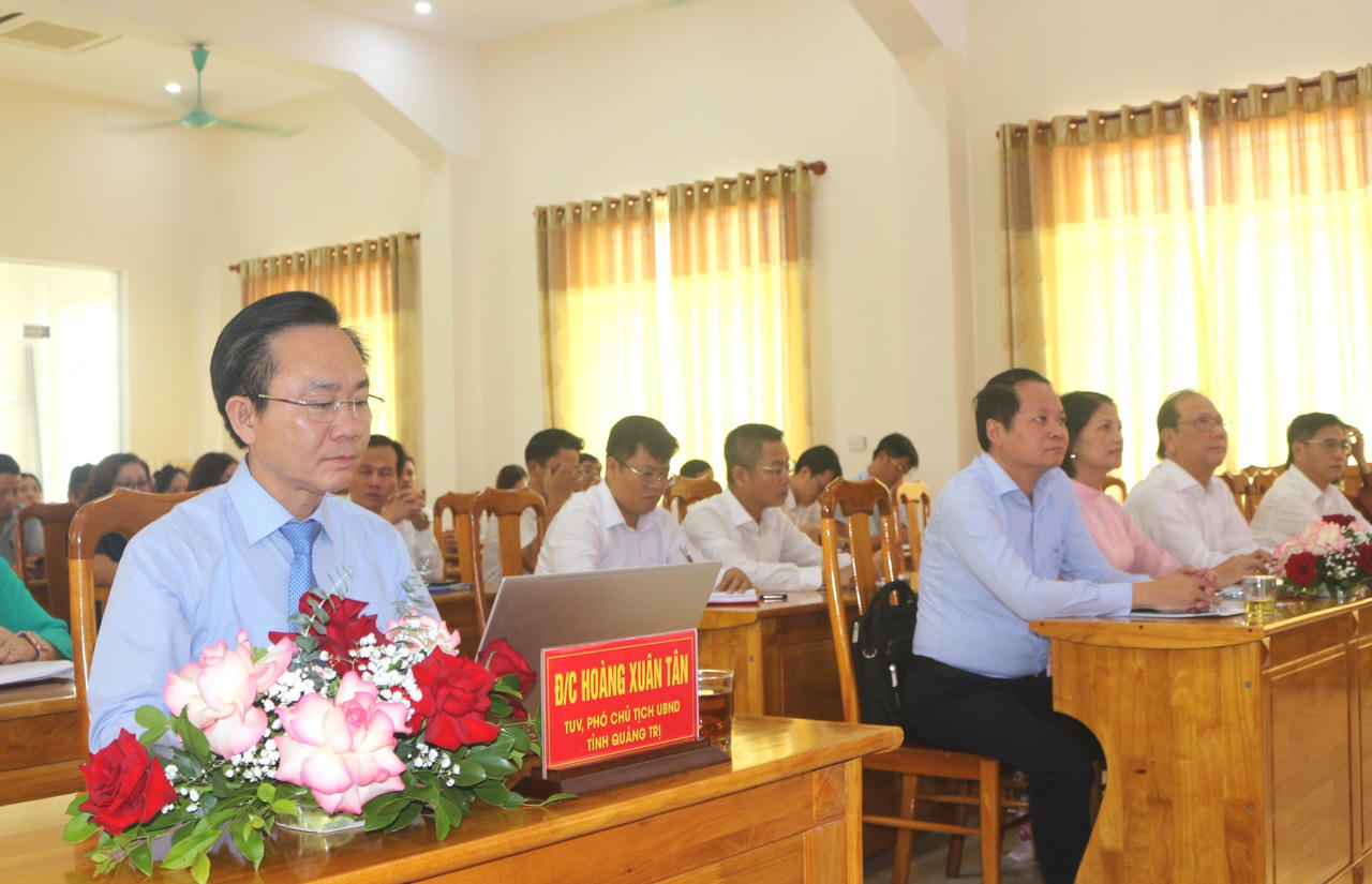 Các đại biểu tham dự hội nghị.