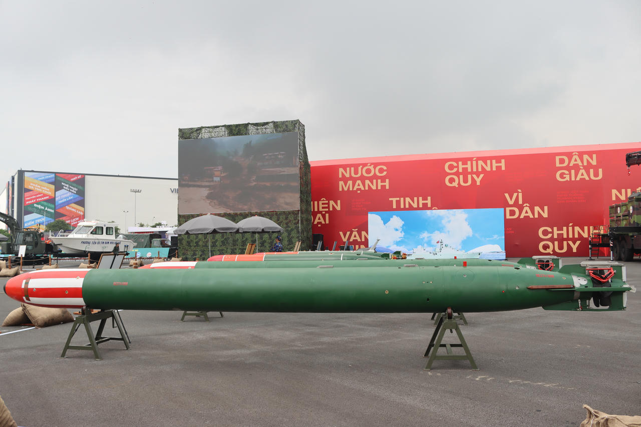 Ấn tượng không gian trưng bày của Bộ Quốc phòng tại Triển lãm thành tựu Đất nước