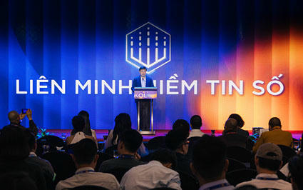 Trung tướng Nguyễn Minh Chính, Phó Chủ tịch Thường trực Hiệp hội An ninh mạng quốc gia thông tin về Liên minh Niềm tin số. 