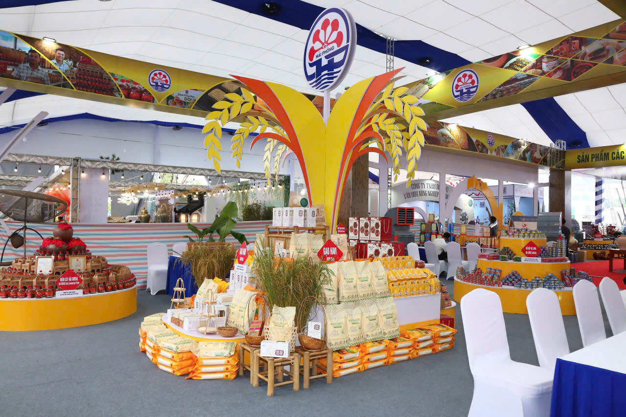 Các sản phẩm nông nghiệp, OCOP và thủ công mỹ nghệ đặc trưng, mang nét đặc trưng rất riêng của TP Cảng.