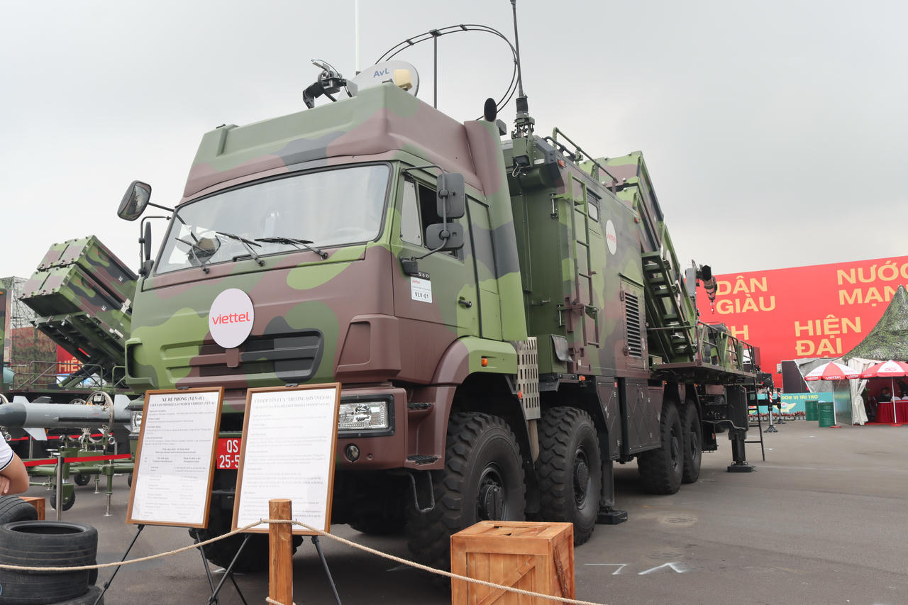 Ấn tượng không gian trưng bày của Bộ Quốc phòng tại Triển lãm thành tựu Đất nước