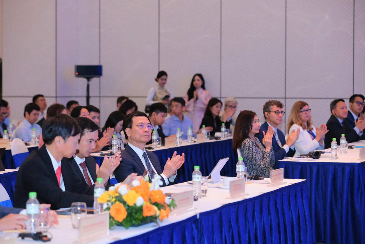 Lãnh đạo Bộ KH&CN tham dự Diễn đàn (Ảnh: MOST)