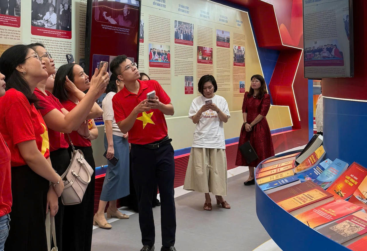 Tự hào ôn lại truyền thống, thêm động lực phấn đấu cho sự phát triển của Bộ, ngành Tư pháp