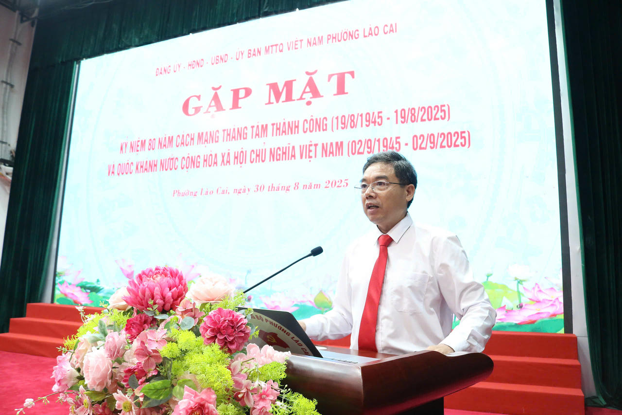 Ông Trần Văn Thiện, Phó Bí thư Đảng ủy, Chủ tịch HĐND phường Lào Cai thông tin kết quả Đại hội đại biểu Đảng bộ phường Lào Cai lần thứ I nhiệm kỳ 2025 - 2030.