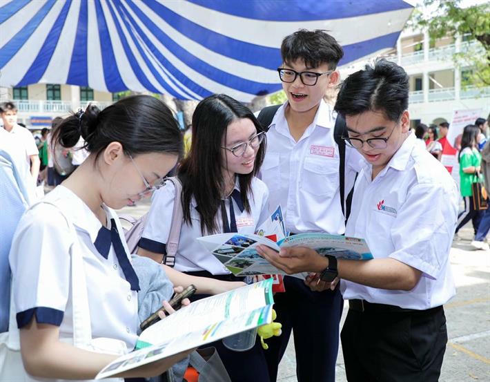 Thông báo gia hạn thời gian xác nhận nhập học trực tuyến đại học