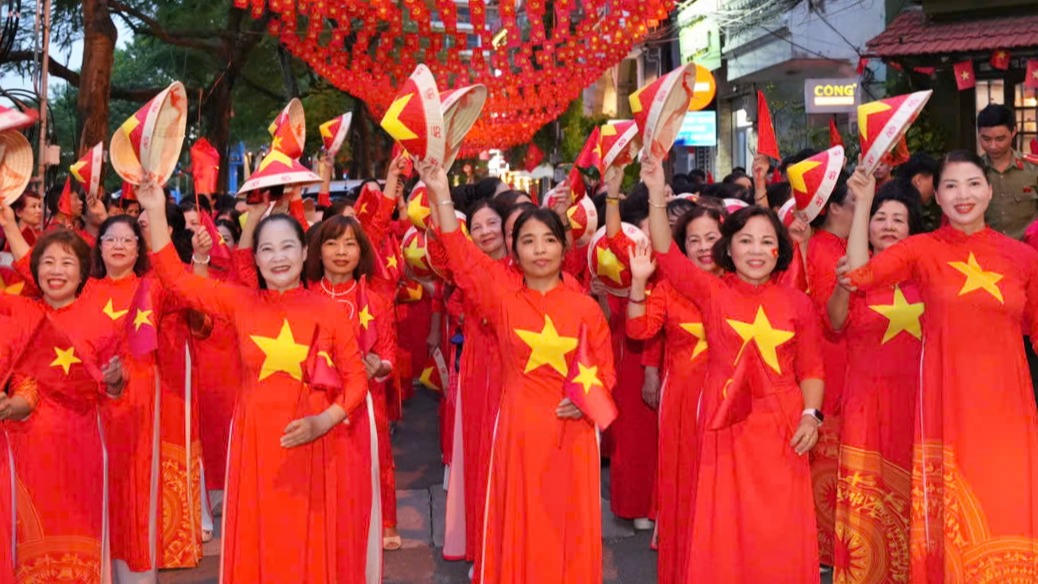 'Sắc đỏ Ba Đình' - Tôn vinh giá trị văn hóa Thủ đô