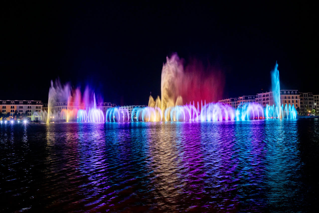 Halo Bay Show - chương trình nhạc nước đặc sắc, hấp dẫn.