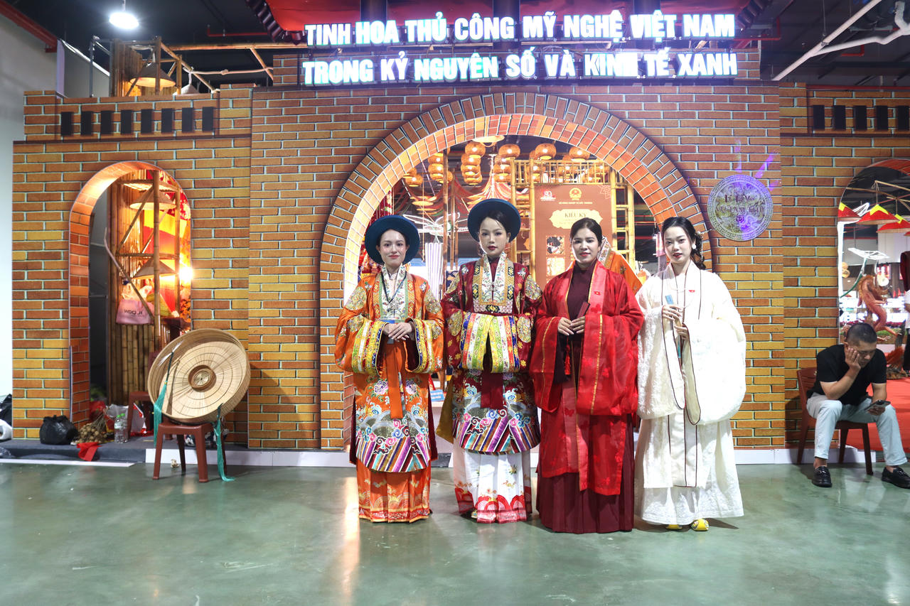 không gian trưng bày của thương hiệu tại Triển lãm thành tựu Đất nước.