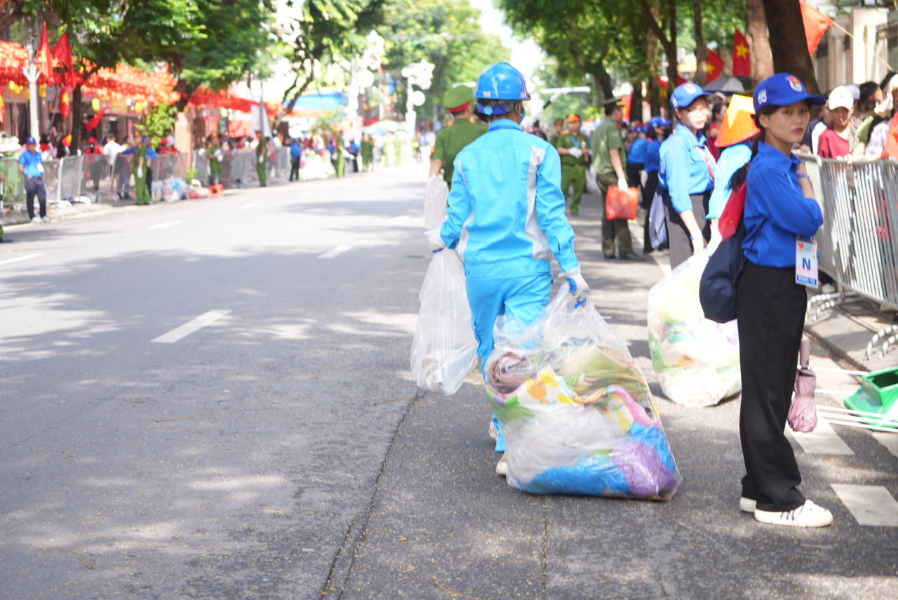Hình ảnh phố phường Hà Nội sạch sẽ, gon gàng sau buổi Tổng duyệt. Nguồn ảnh (Mỵ Châu)