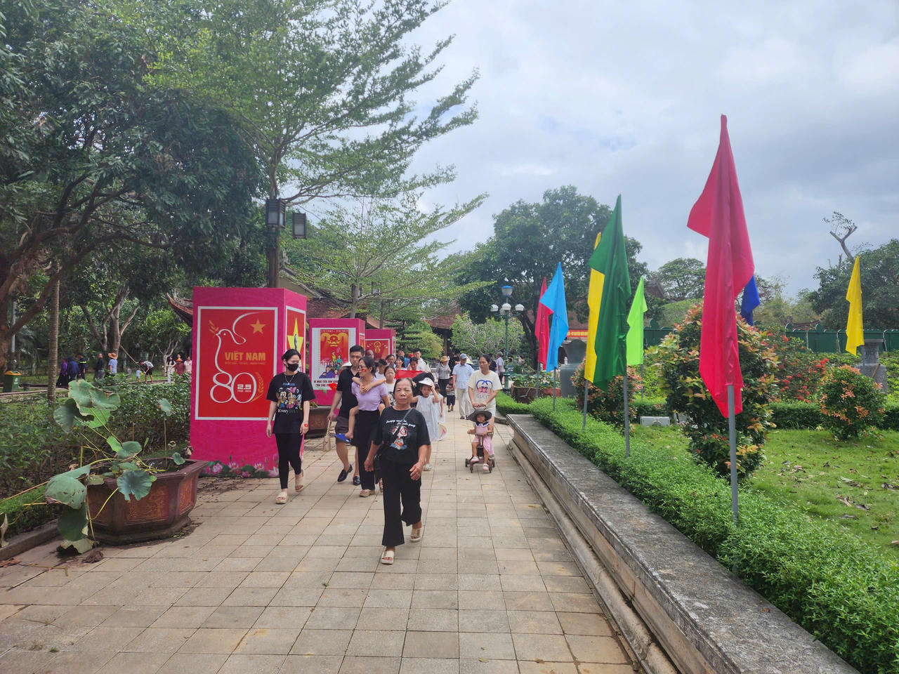 Khu di tích Kim Liên được chỉnh trang khang trang để đón du khách sau bão số 5.