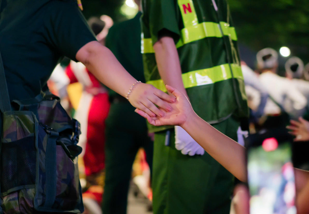 Chính từ những hình ảnh giản dị ấy đã góp phần làm nên bức tranh trọn vẹn, chan chứa niềm tin và niềm tự hào trong ngày kỷ niệm 80 năm Quốc khánh 2/9.