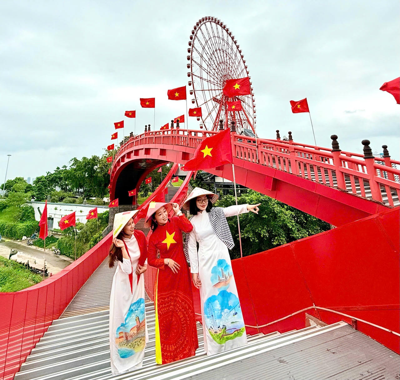 Với tinh thần đoàn kết, truyền thống "Kỷ luật và Đồng tâm" cùng khát vọng phát triển không ngừng, tỉnh Quảng Ninh đã biến những thách thức thành động lực, tạo ra một sức mạnh to lớn