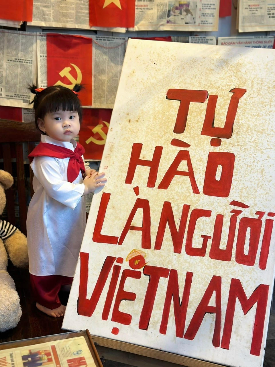 Lời bài hát "Như có Bác Hồ trong ngày vui đại thắng" càng thêm tự hào hai tiếng Việt Nam