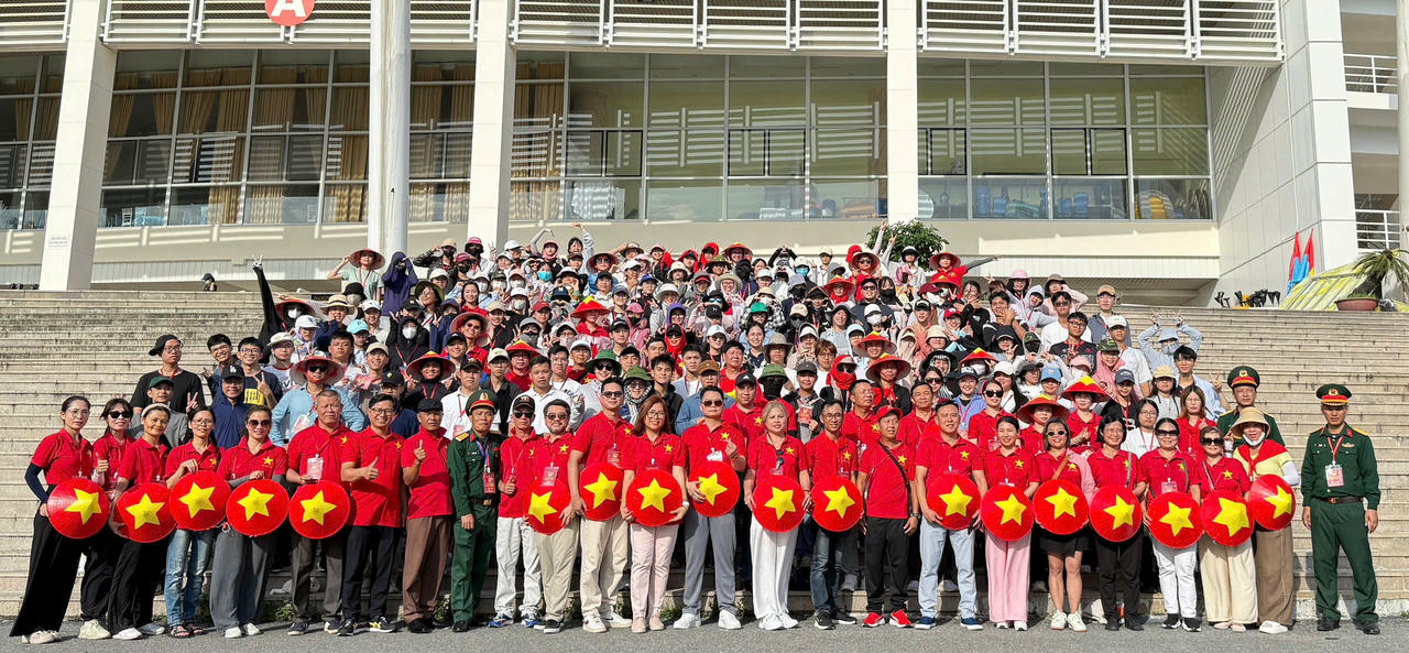 Kiều bào hướng về Ngày lễ lớn của dân tộc