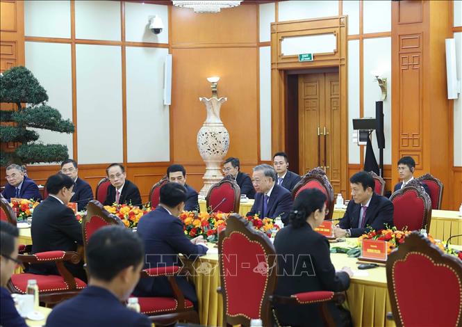 Tổng Bí thư Tô Lâm hội kiến Tổng Bí thư, Chủ tịch nước Lào Thongloun Sisoulith. Ảnh: Thống Nhất/TTXVN