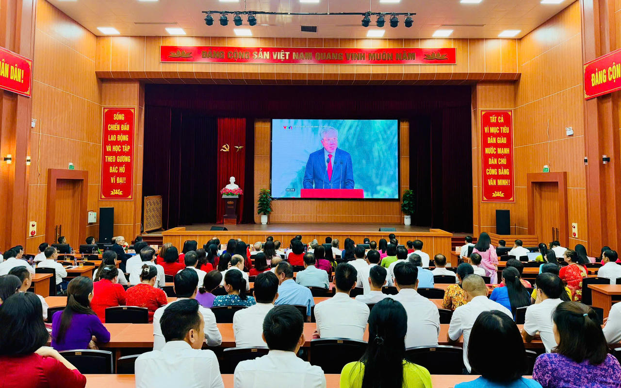 Trong tâm khảm mỗi người dân Việt, tinh thần của ngày Quốc khánh 2/9 sẽ đời đời bất diệt.