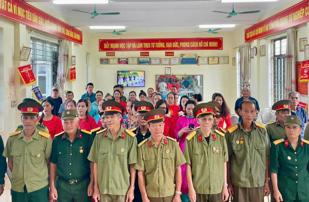 Từ mùa Thu Cách mạng năm 1945 đến Đại thắng mùa Xuân 1975, đất nước ta đã đi qua những tháng năm không thể nào quên.