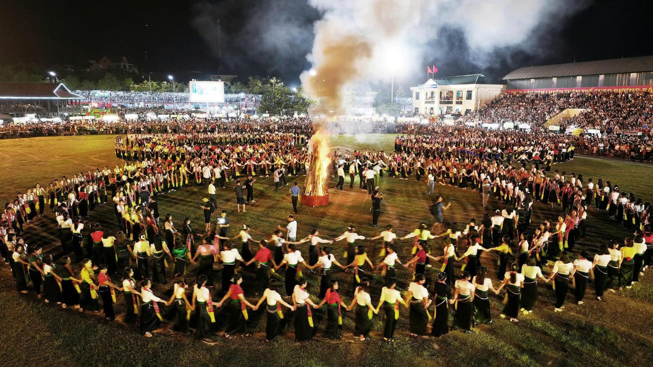 Lai Châu: 'Niềm tin son sắt - Vững bước tương lai'
