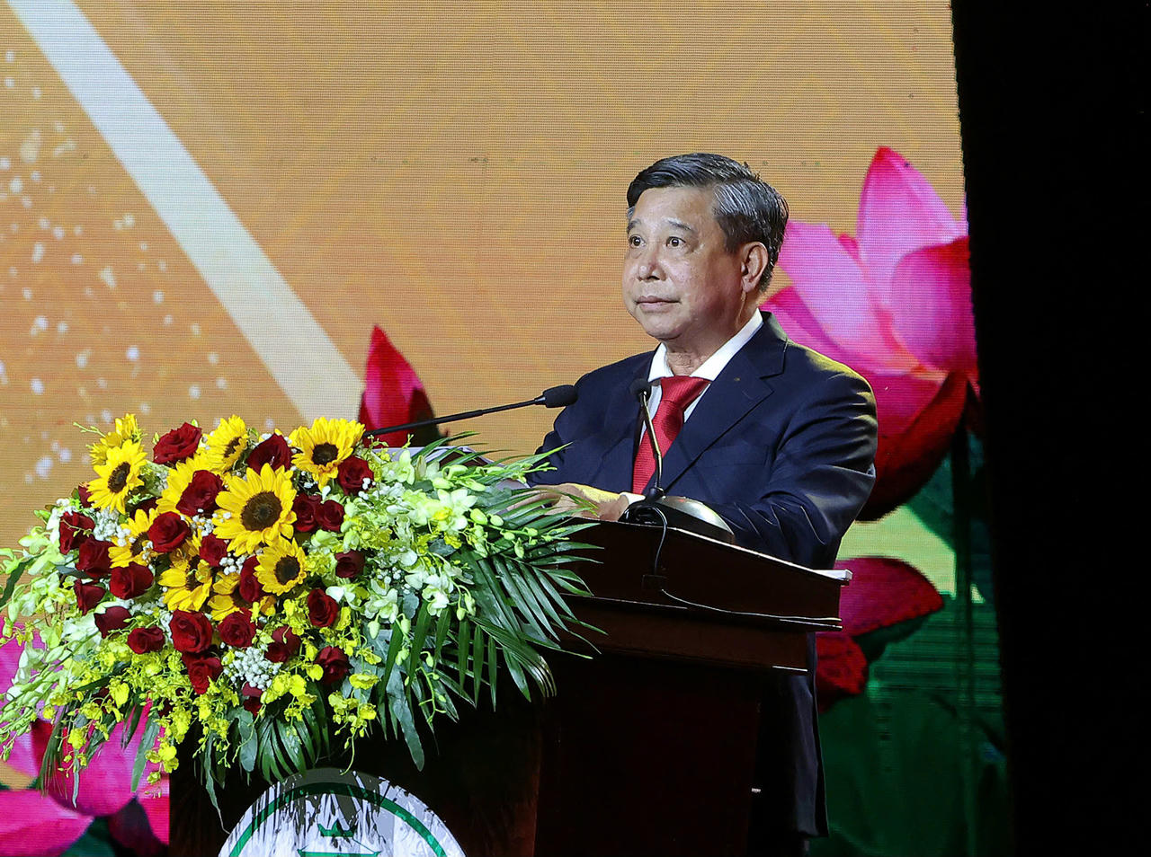 Ông Đồng Văn Thanh - Phó Bí thư Thường trực Thành ủy, Chủ tịch HĐND TP Cần Thơ phát biểu tại chương trình.