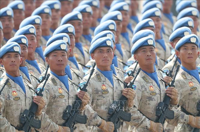 Lực lượng gìn giữ hòa bình Trung Quốc tại Lễ duyệt binh kỷ niệm 80 năm chiến thắng phát xít của nhân dân thế giới ở Bắc Kinh, ngày 3/9/2025. Ảnh: THX/TTXVN