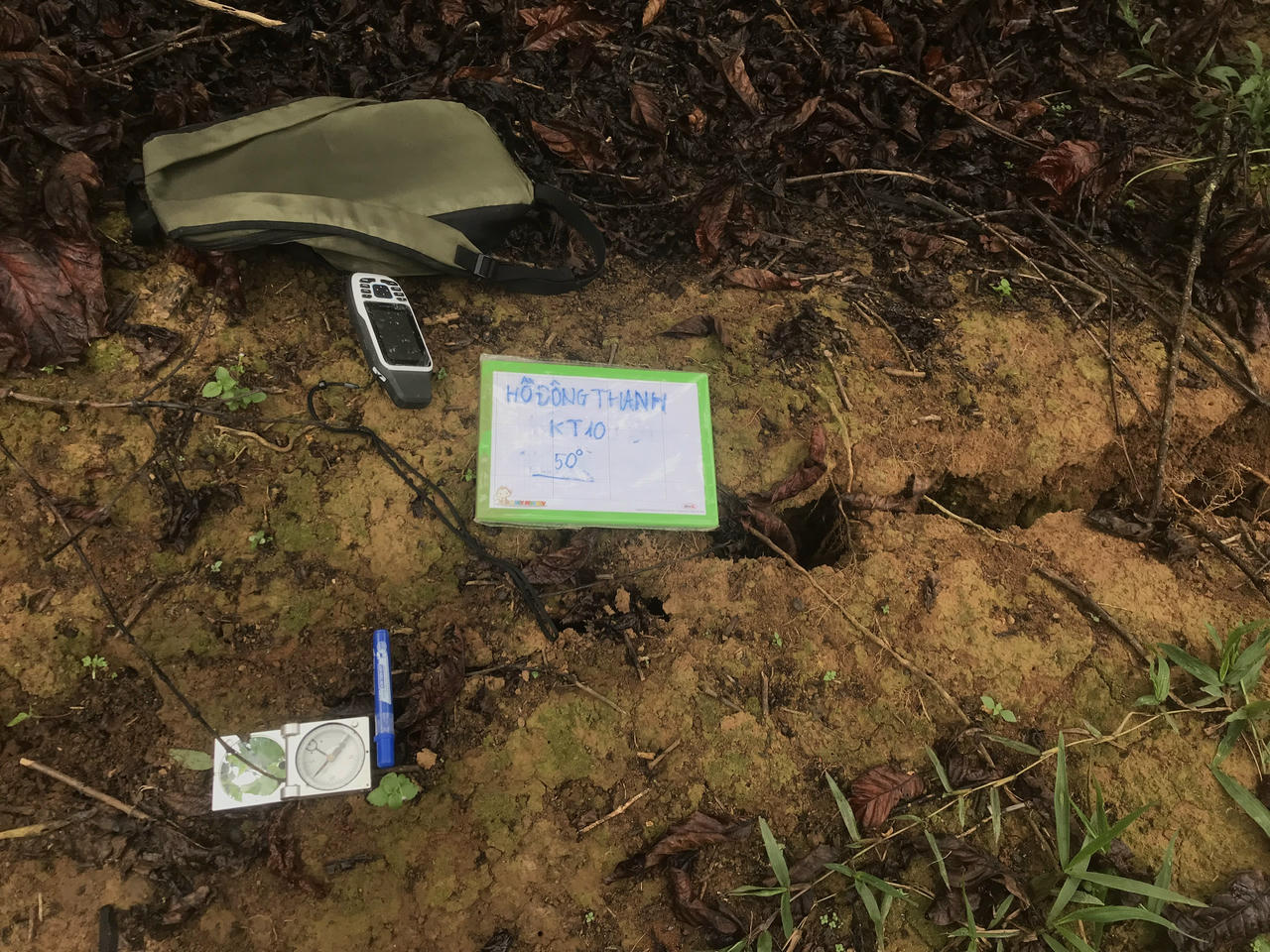 Cơ quan chuyên môn thực hiện quan trắc để theo dõi sụt lún.