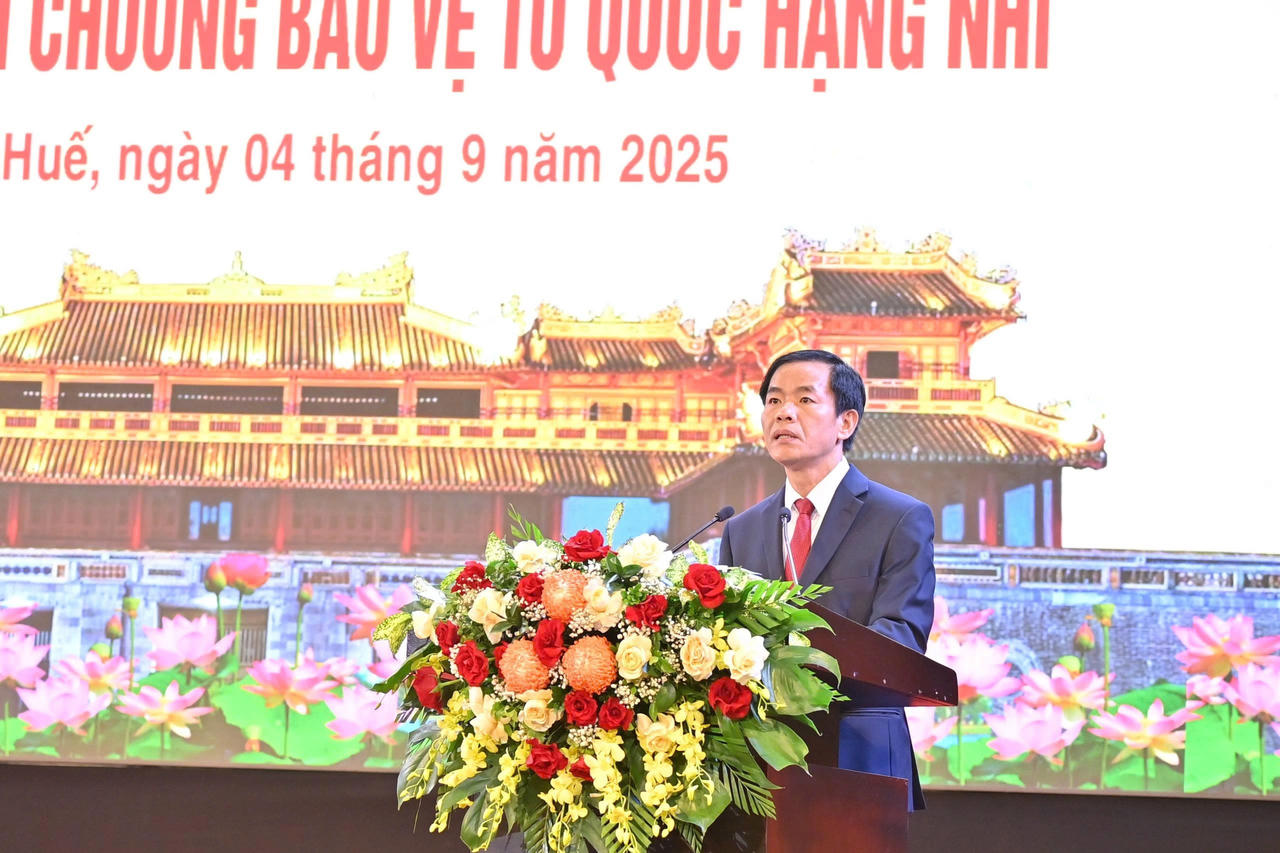 Ông Nguyễn Văn Phương, Phó Bí thư Thành ủy, Chủ tịch UBND TP Huế trình bày Diễn văn tại buổi lễ.