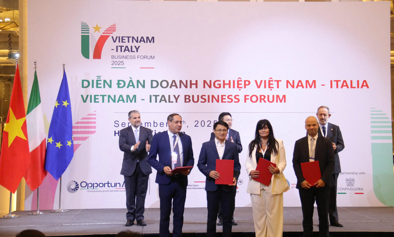 Hơn 10 biên bản ghi nhớ (MoU) đã được ký kết tại Diễn đàn. 