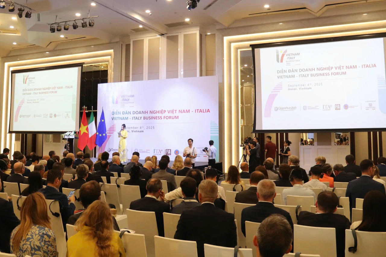 Diễn đàn doanh nghiệp Việt Nam - Italia 2025: Ký kết nhiều văn kiện, hướng tới đối tác chiến lược toàn diện