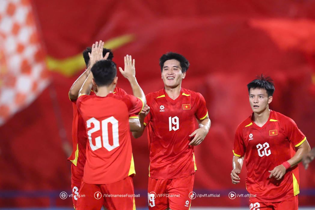 Vòng loại U23 Châu Á 2026: Huấn luyện viên Kim Sang-sik nhận định trình độ các đội ở bảng đấu là ngang nhau 
