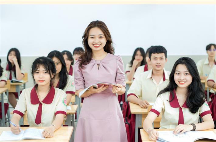 Giáo dục toàn diện, phát triển phẩm chất và năng lực học sinh