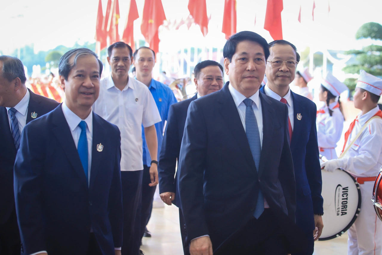 Chủ tịch nước Lương Cường đến tham dự Lễ kỷ niệm 80 năm truyền thống ngành Giáo dục và khai giảng năm học 2025 – 2026