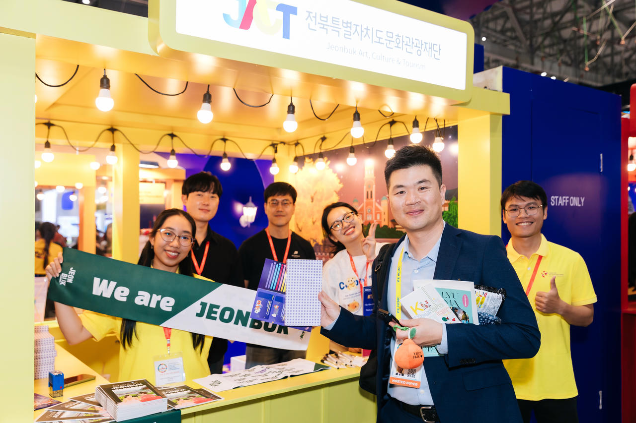 Du khách được trải nghiệm nhiều không gian văn hóa, du lịch độc đáo (Ảnh: Khánh Hà).