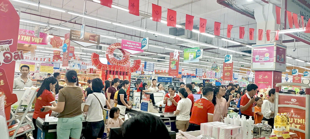 Saigon Co.op tiếp tục tung nhiều deal khuyến mãi kịch khung vào tuần 2 của chương trình "Tự hào siêu thị Việt"