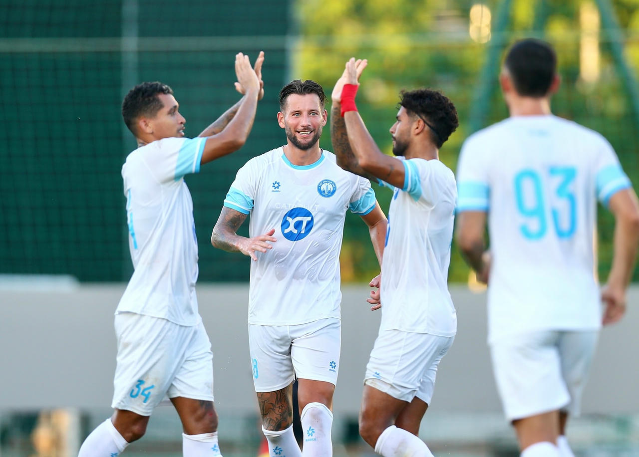 Ngoại binh chất lượng của Nam Định đã thắng đậm đội tuyển quốc gia Việt Nam