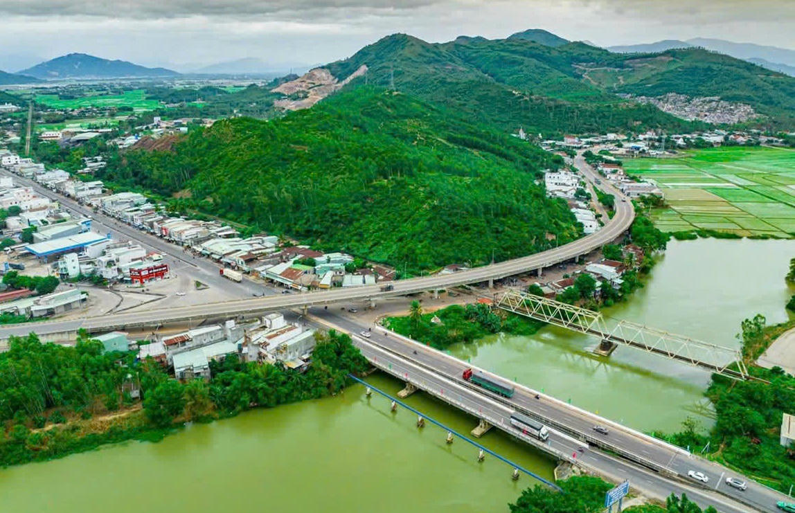 Gia Lai sở hữu mạng lưới giao thông đồng bộ, thuận lợi thu hút đầu tư. (Ảnh: Dũng Nhân)