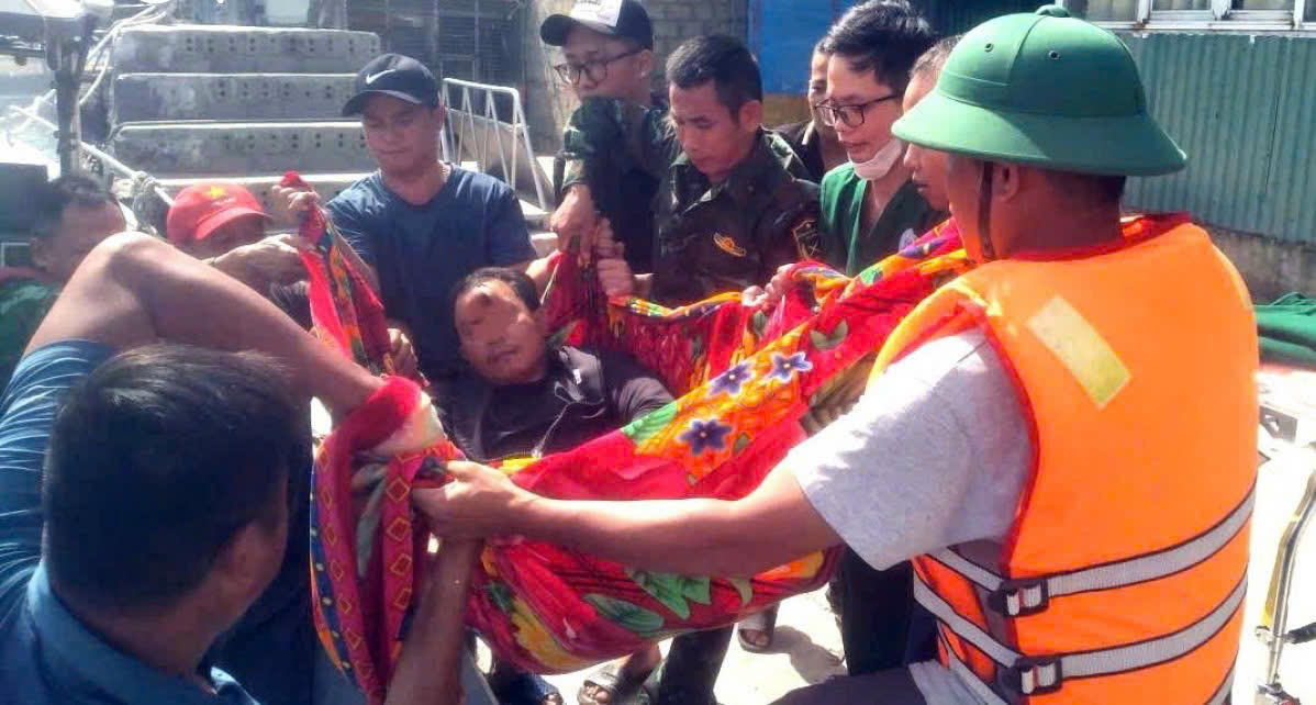 Tại Đặc khu Bạch Long Vĩ (TP Hải Phòng), bệnh nhân được cấp cứu tích cực, qua đó sức khỏe dần ổn định.