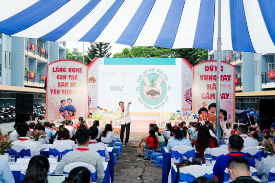 Đẩy lùi bạo lực với trẻ bằng năng lượng yêu thương