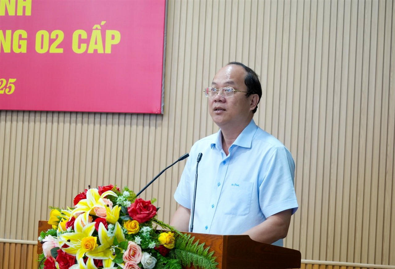 Ông Nguyễn Hồ Hải - Bí thư Tỉnh ủy Cà Mau, phát biểu kết luận Hội nghị (Ảnh: Bích Ngọc).