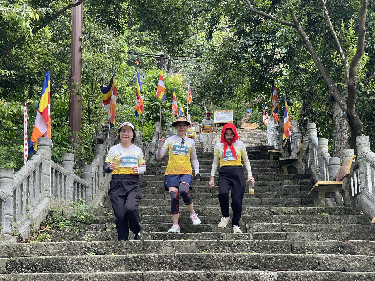 Giải chạy Ultra Trail Yên Tử 2025 với chủ đề: “Khám phá di sản – Lan tỏa tinh hoa" diễn ra tại Khu di tích Quốc gia đặc biệt Yên Tử (Quảng Ninh), quần thể vừa được UNESCO công nhận là Di sản văn hóa thế giới, Giải chạy thu hút gần 2.000 VĐV trong nước và quốc tế đến từ Ấn Độ, Hồng Kông, Nhật Bản, Đài Loan, Anh và Mỹ.