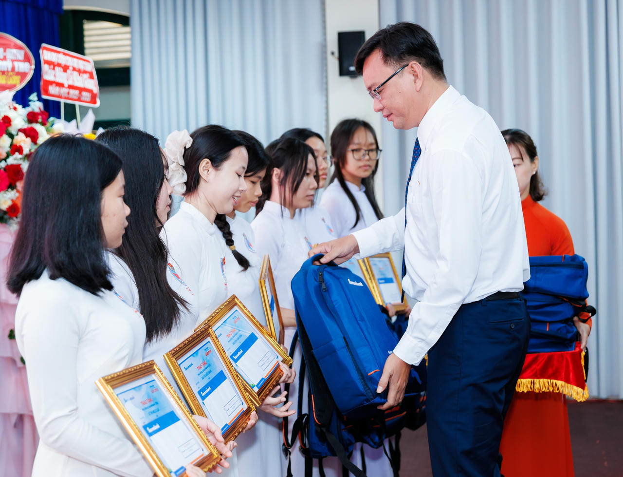 Trường THPT Nguyễn Đình Chiểu - Đồng Tháp