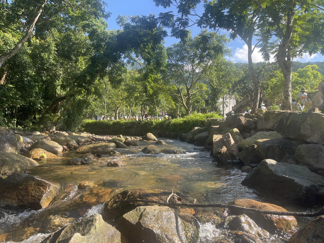 Sự kiện hôm nay cũng chính thức mở màn cho Lễ hội mùa thu Yên Tử 2025