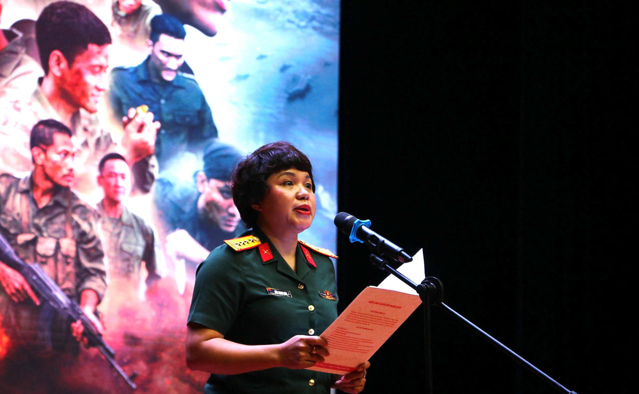 Đại tá Kiều Thanh Thúy, Phó Giám đốc Điện ảnh Quân đội nhân dân, Giám đốc sản xuất phim "Mưa đỏ".