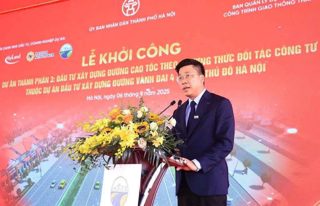 Ông Lê Bảo Anh, đại diện Tổng công ty Xây dựng Số 1 - CTCP (CC1) đại diện các đơn vị Nhà thầu phát biểu.