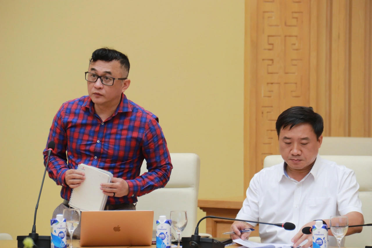 Ông Phan Tử Giang - Phó Tổng giám đốc Petrovietnam kiến nghị Bộ Công Thương tiếp tục tham mưu để Chính phủ, Quốc hội sớm thể chế hóa các nội dung của Nghị quyết 70.