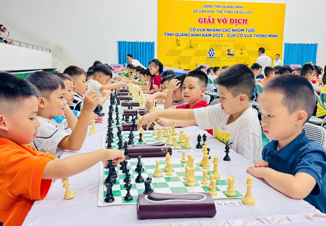 Giải Vô địch Cờ vua nhanh các nhóm tuổi tỉnh Quảng Ninh năm 2025 tạo môi trường thi đấu chuyên nghiệp, giao lưu, cọ sát, nâng cao trình độ chuyên môn cho các VĐV.