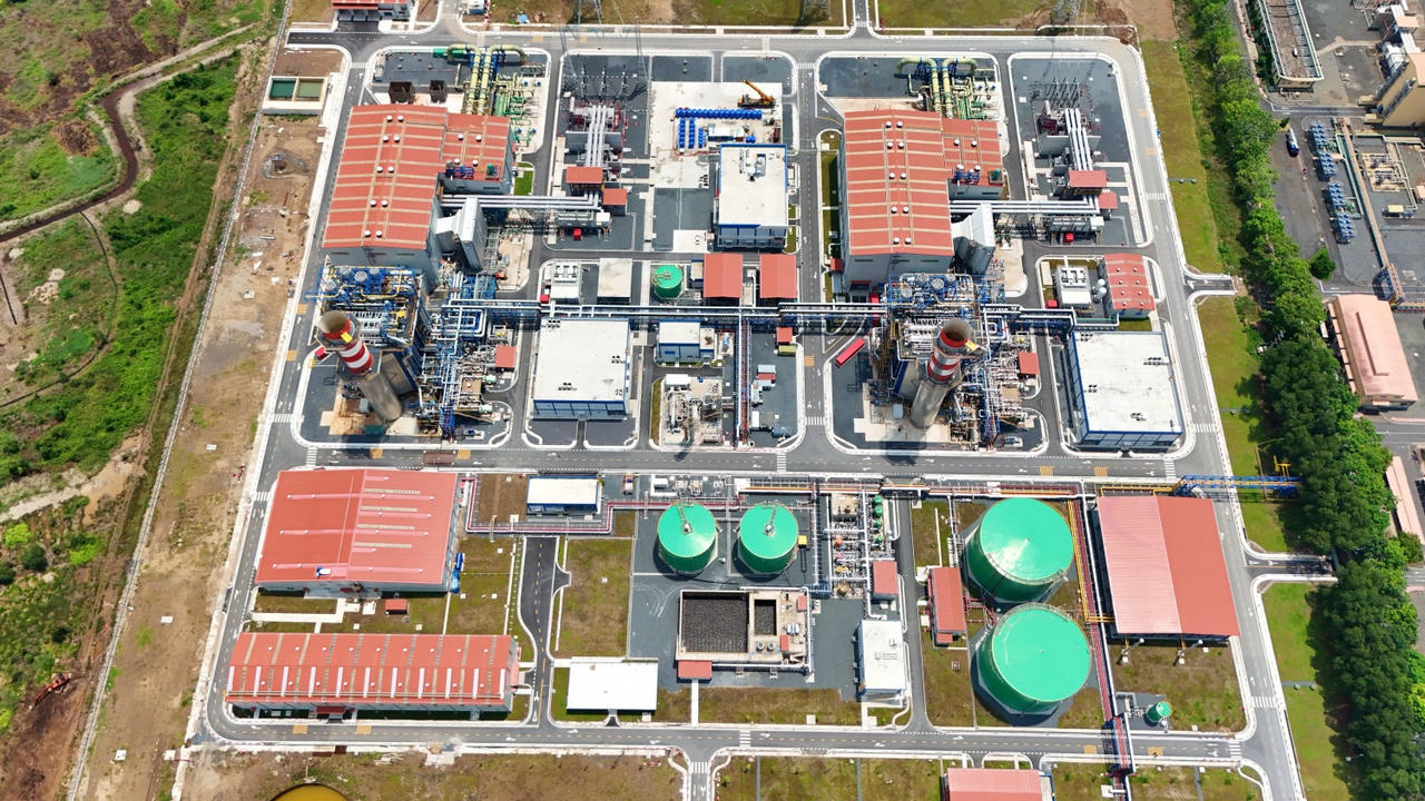 Nhà máy điện Nhơn Trạch 3 và Nhà máy điện Nhơn Trạch 4 của Petrovietnam là hai nhà máy điện đầu tiên ở Việt Nam sử dụng nguyên liệu khí sạch LNG.