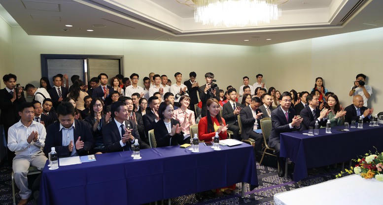 Ý kiến của bà con cộng đồng người Việt Nam đều thể hiện "trái tim hướng về Tổ quốc", mong muốn đóng góp nhiều hơn cho quê hương - Ảnh: VGP/Đức Tuân