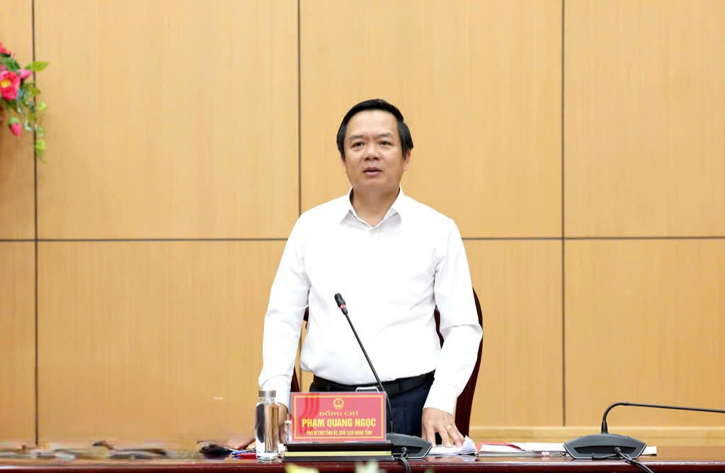 Ông Phạm Quang Ngọc, Phó Bí thư Tỉnh ủy, Chủ tịch UBND tỉnh phát biểu tại Hội nghị.