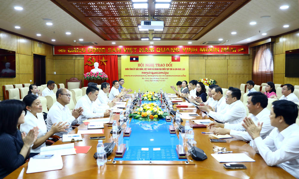 Bắc Ninh tiếp đoàn Tạp chí A-lun-may (Lào) và Tạp chí Cộng sản, thắt chặt tình hữu nghị đặc biệt