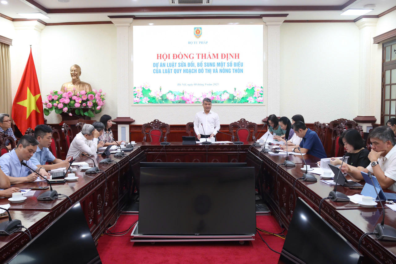 Hoàn thiện hệ thống pháp luật về quy hoạch đô thị và nông thôn